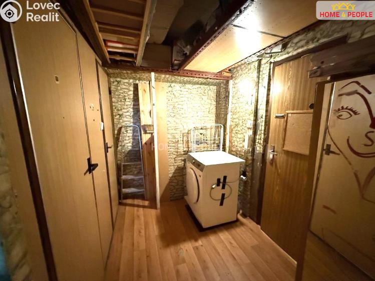 Prodej bytu 2+KK Praha 11, Hráského č. 16