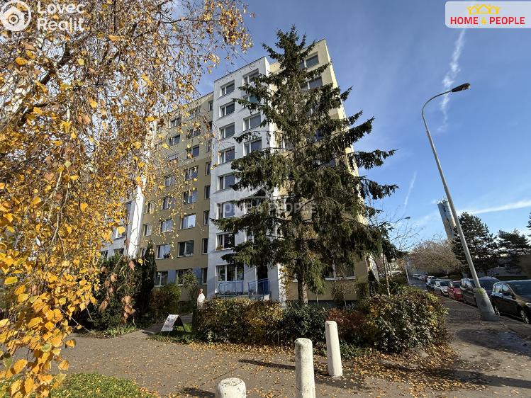 Prodej bytu 2+KK Praha 11, Hráského č. 22