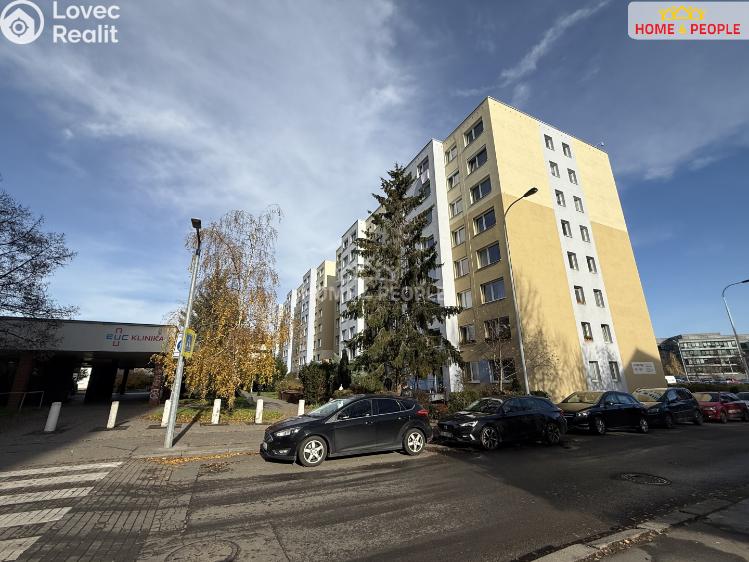 Prodej bytu 2+KK Praha 11, Hráského č. 23