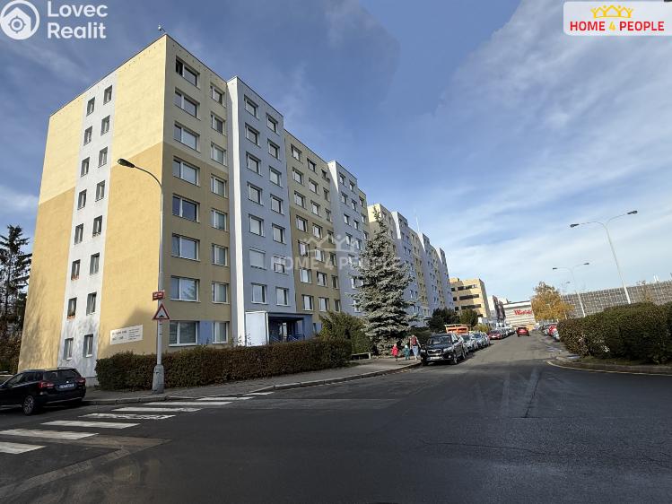 Prodej bytu 2+KK Praha 11, Hráského č. 24