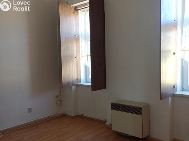 Pronájem bytu 2+1 Holešov, nám. Dr. E. Beneše č. 5