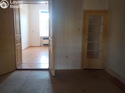 Pronájem bytu 2+1 Holešov, nám. Dr. E. Beneše č. 4