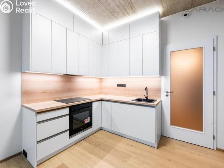 Rent apartment 1+KK Praha, Kolbenova č. 2