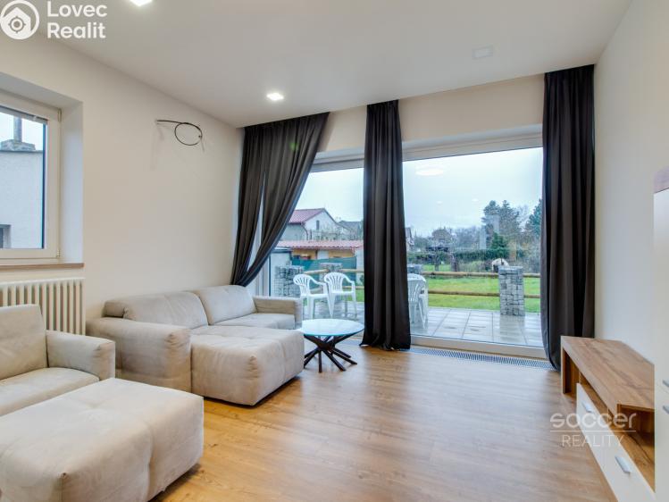 Pronájem bytu 2+KK Jirny, Dělnická č. 3