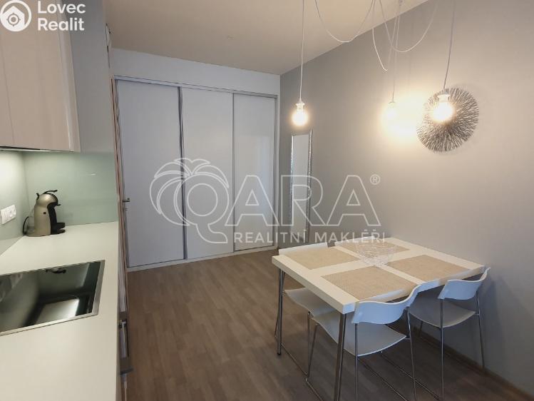 Pronájem bytu 1+KK Praha, Petržílkova 2835/1 č. 8