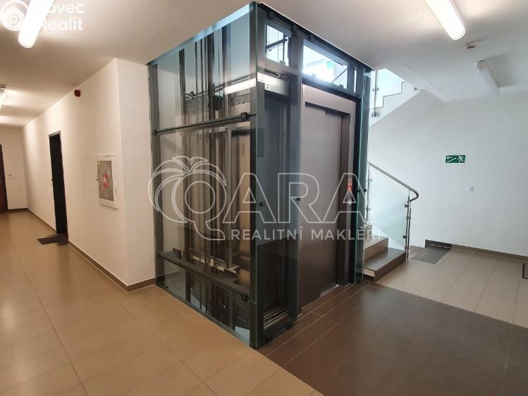 Pronájem bytu 1+KK Praha, Petržílkova 2835/1 č. 16