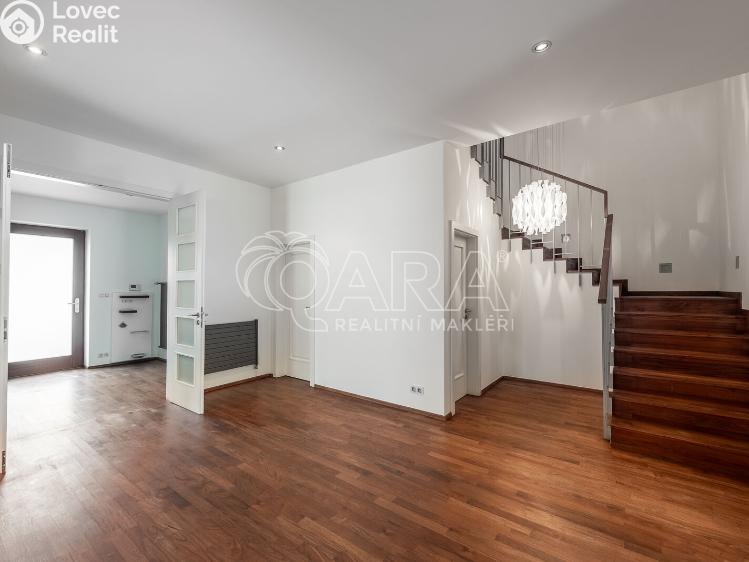 Pronájem vily Statenice, U Školy 405 č. 10