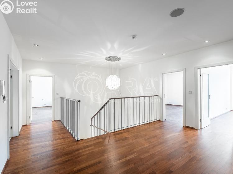 Pronájem vily Statenice, U Školy 405 č. 11