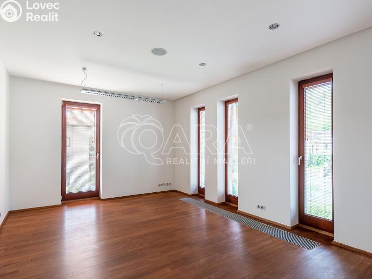 Pronájem vily Statenice, U Školy 405 č. 12