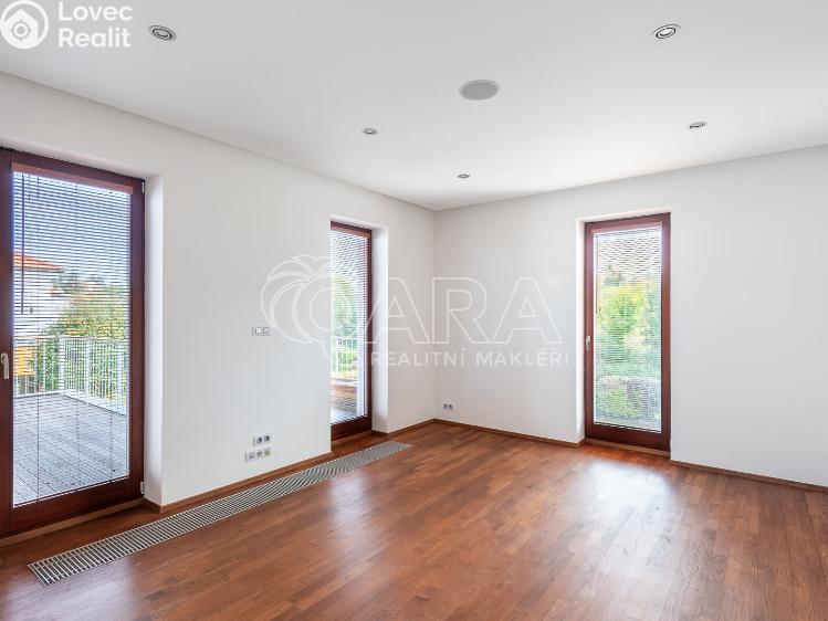 Pronájem vily Statenice, U Školy 405 č. 14