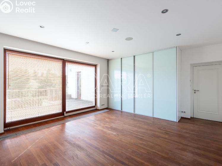 Pronájem vily Statenice, U Školy 405 č. 18