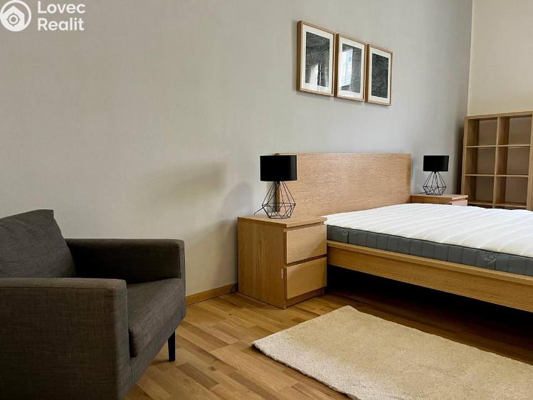 Pronájem bytu 2+KK Praha, Muchova č. 2