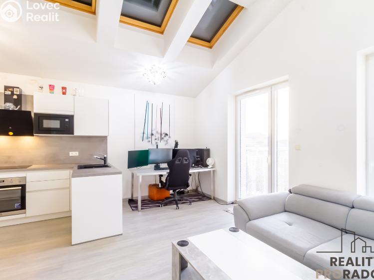 Prodej bytu 3+KK Neratovice, Byškovická 172 č. 5