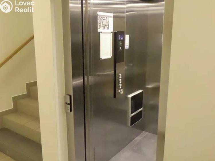 Аренда квартиры 3+KK Praha, Nademlejnská č. 6