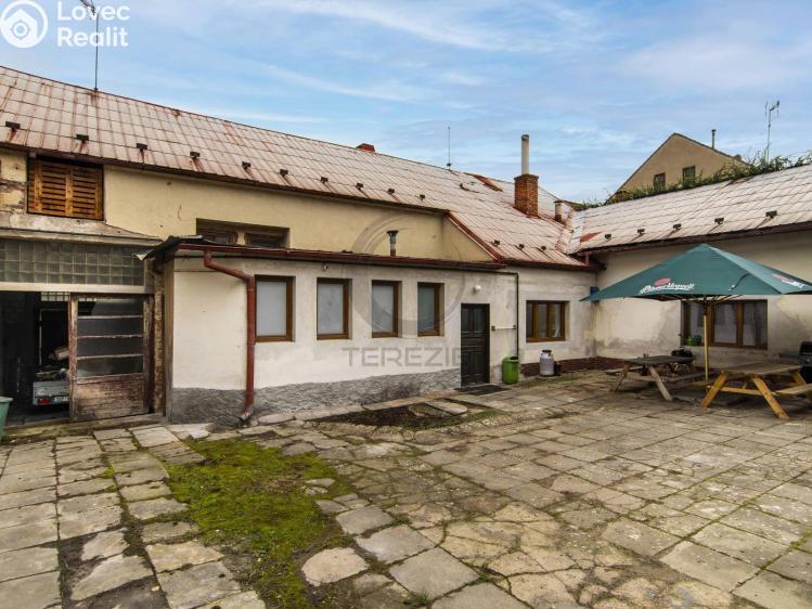 Продажа семейного дома Zlonice, Revoluční č. 7