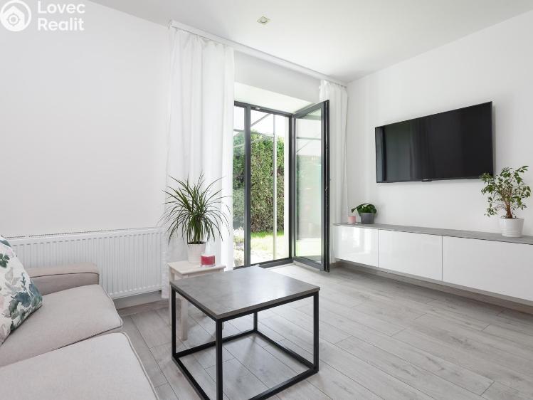 Prodej bytu 2+KK Kravaře, Poštovní č. 2