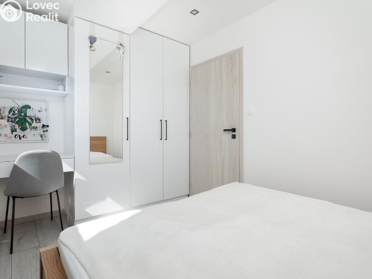 Prodej bytu 2+KK Kravaře, Poštovní č. 4