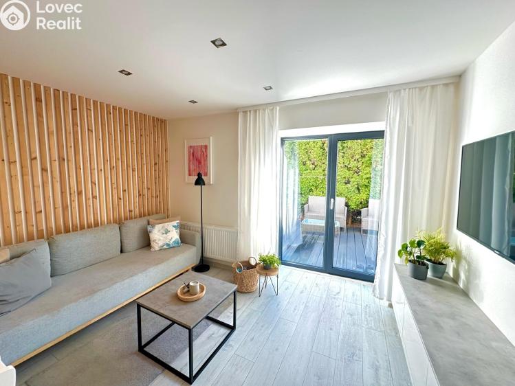 Prodej bytu 2+KK Kravaře, Poštovní č. 7