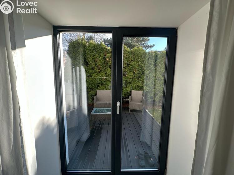 Prodej bytu 2+KK Kravaře, Poštovní č. 9