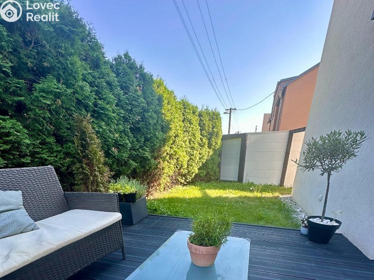 Prodej bytu 2+KK Kravaře, Poštovní č. 13