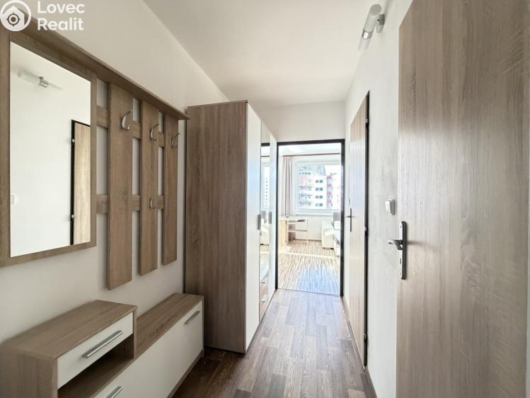 Pronájem bytu 2+1 Pardubice, nábřeží Závodu míru 1858 č. 8