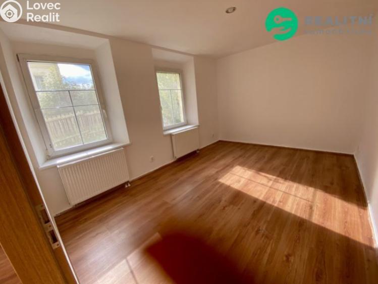 Prodej bytu 2+KK Milovice, Rakouská č. 5