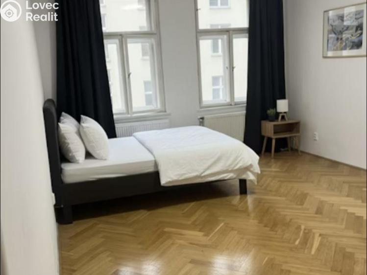 Pronájem bytu 2+KK Praha, Husinecká 664/31 č. 3