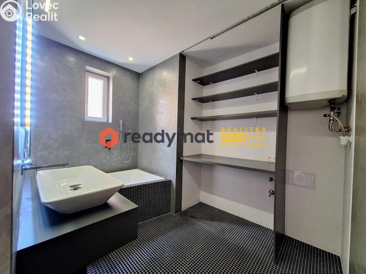 Pronájem bytu 2+KK Hodonín, Národní třída 493/94 č. 12