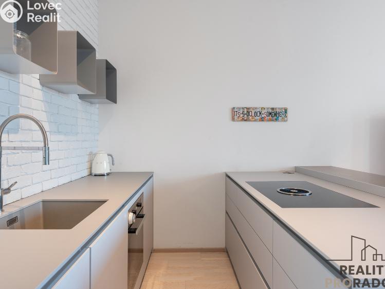 Rent apartment 2+KK Praha, Sanderova 1618/6 č. 4