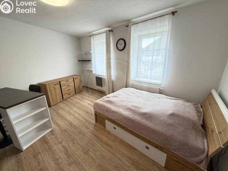 Pronájem bytu 1+KK Ševětín, náměstí Šimona Lomnického 436 č. 7