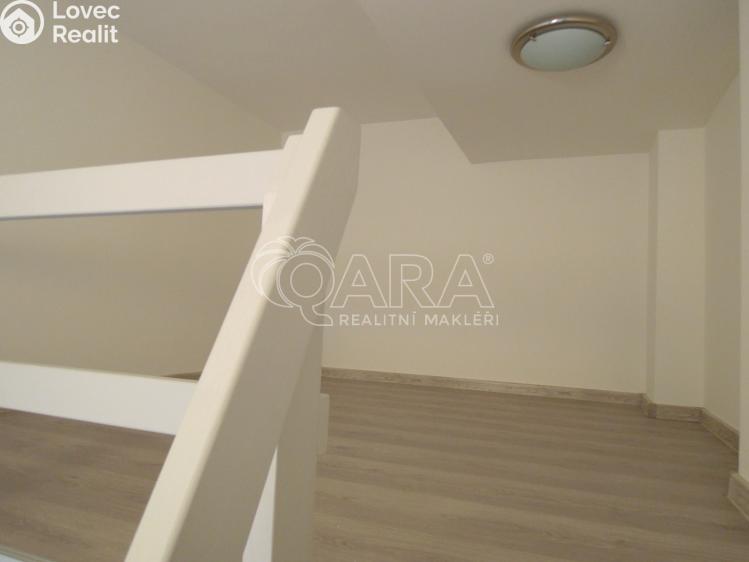 Pronájem bytu 1+KK Praha, Rostislavova 1747/3 č. 9