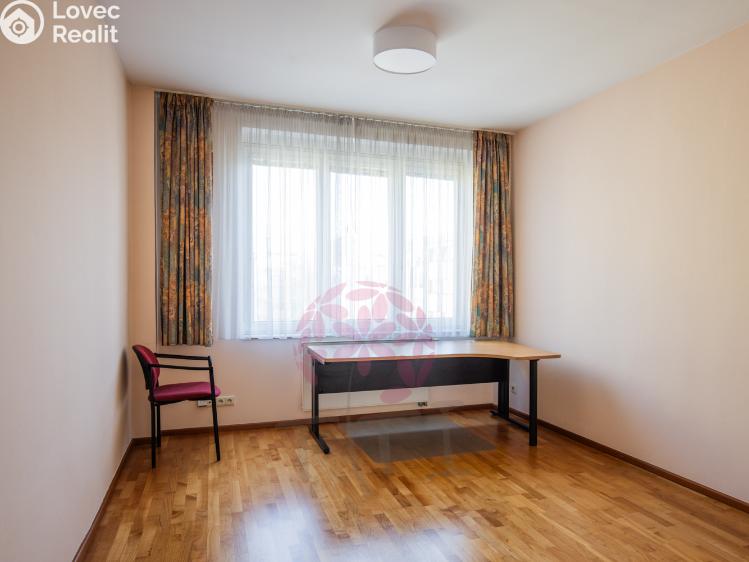 Pronájem bytu 4+KK Praha, Thámova 181/20 č. 8