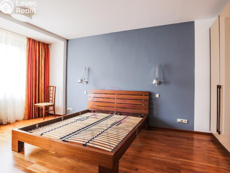 Pronájem bytu 4+KK Praha, Thámova 181/20 č. 5