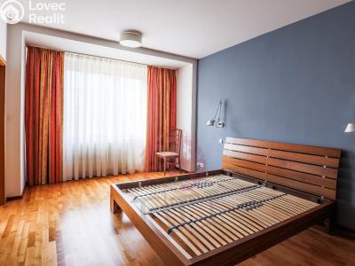 Pronájem bytu 4+KK Praha, Thámova č. 4