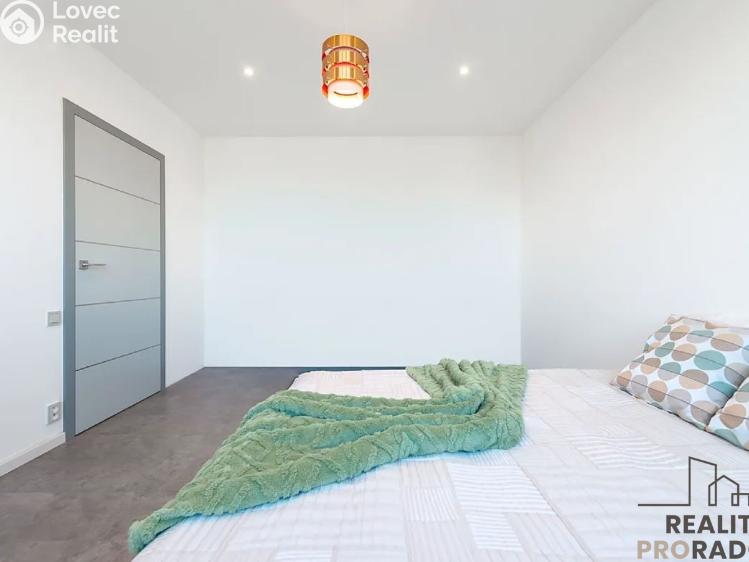 Pronájem bytu 3+1 Praha, Zárubova č. 5