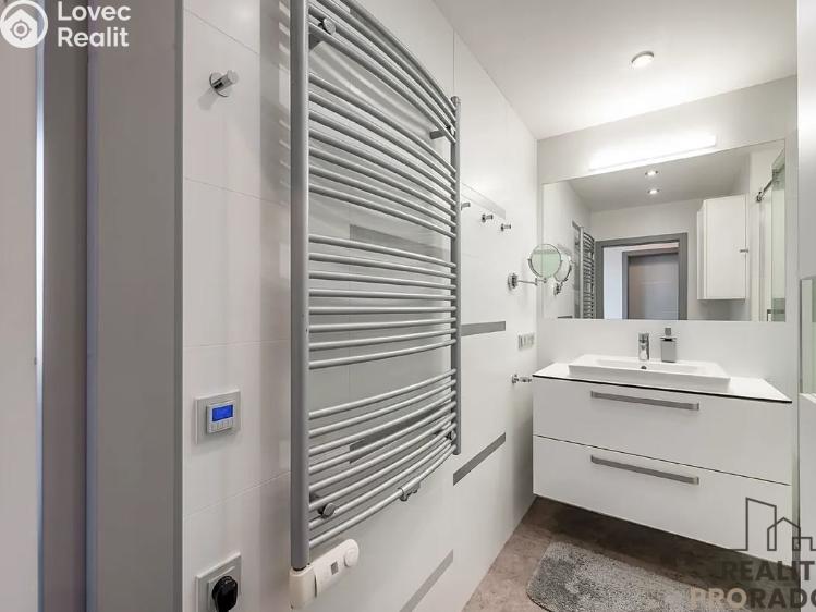 Pronájem bytu 3+1 Praha, Zárubova č. 13