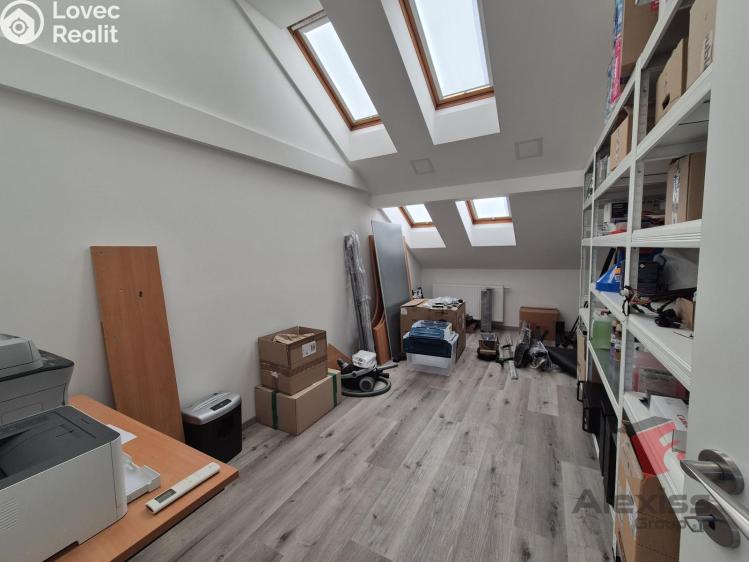 Pronájem atypického bytu Praha, Sinkulova 354/83 č. 7