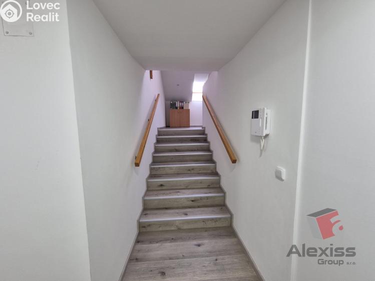 Pronájem atypického bytu Praha, Sinkulova 354/83 č. 9