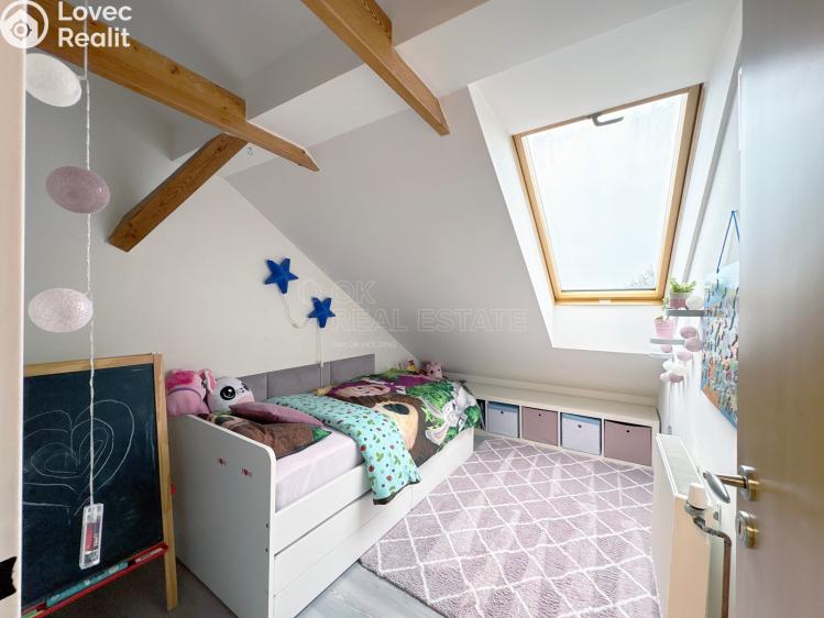 Prodej bytu 3+1 Jevany, Bohumil č. 16