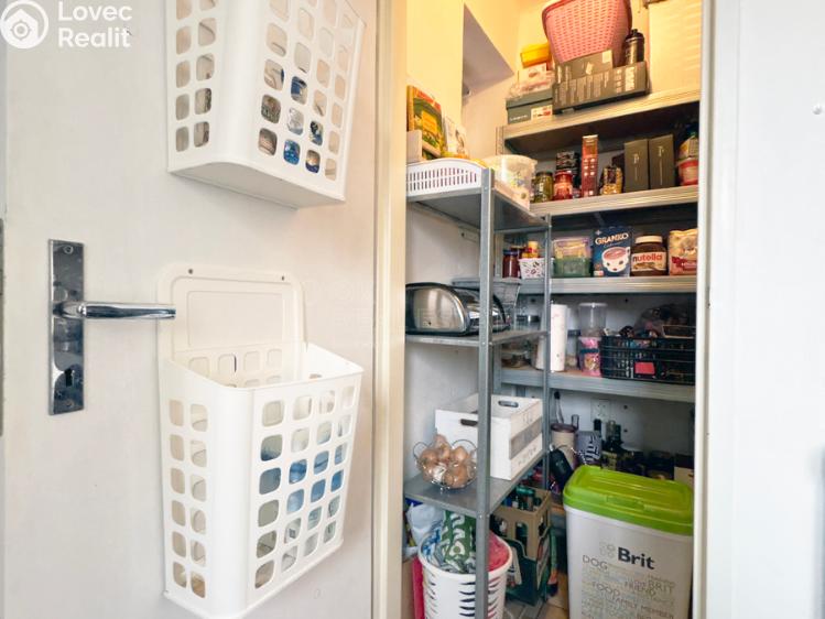 Prodej bytu 3+1 Jevany, Bohumil č. 8