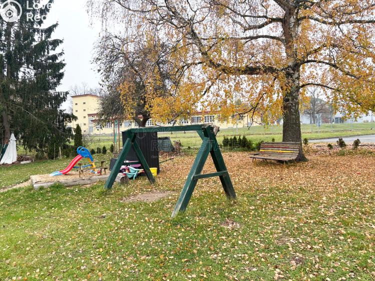 Prodej bytu 3+1 Jevany, Bohumil č. 28