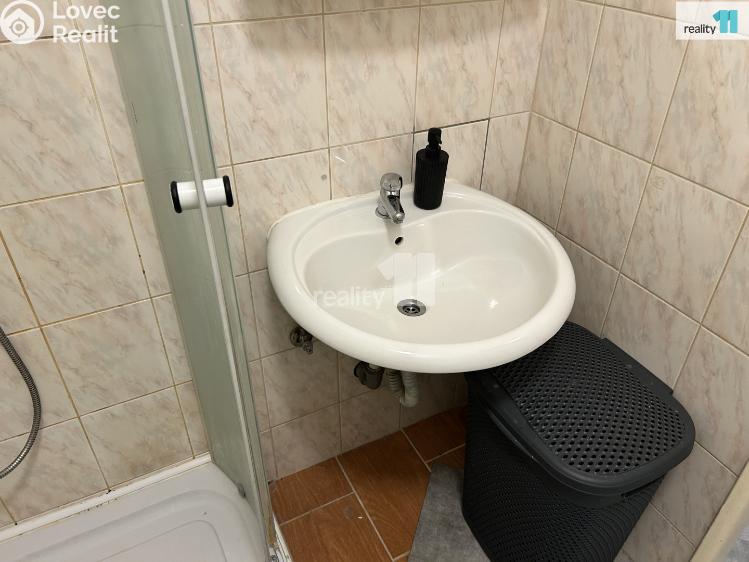 Pronájem bytu 2+KK Praha 12, K Vystrkovu č. 89