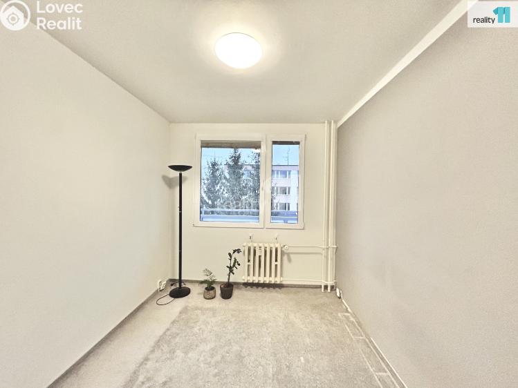 Pronájem bytu 2+KK Praha 12, K Vystrkovu č. 96