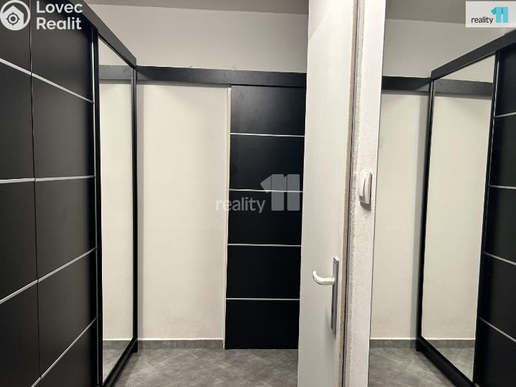 Pronájem bytu 2+KK Praha 12, K Vystrkovu č. 33