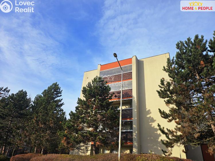 Pronájem bytu 3+1 Praha 5, Zahradníčkova č. 24