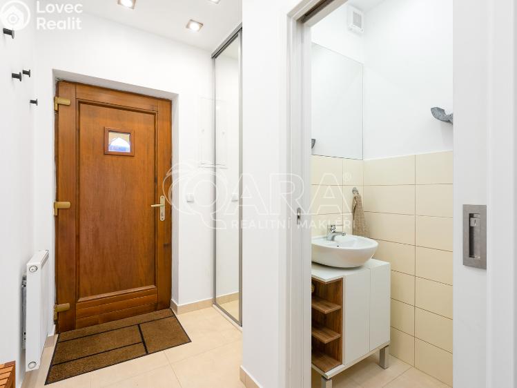 Pronájem rodinného domu Buštěhrad, Ořešín 956 č. 8