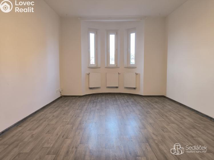 Pronájem bytu 3+1 Sokolov, Nádražní č. 12