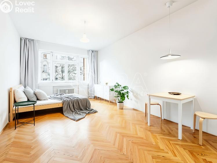 Pronájem bytu 1+KK Praha, Komunardů 430/10 č. 1