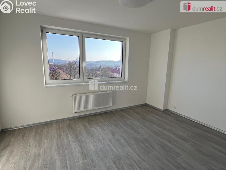 Pronájem bytu 2+KK Ostrov, Lidická č. 8