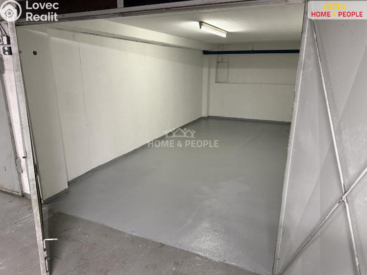 Prodej garáže Praha 13, Bašteckého č. 16